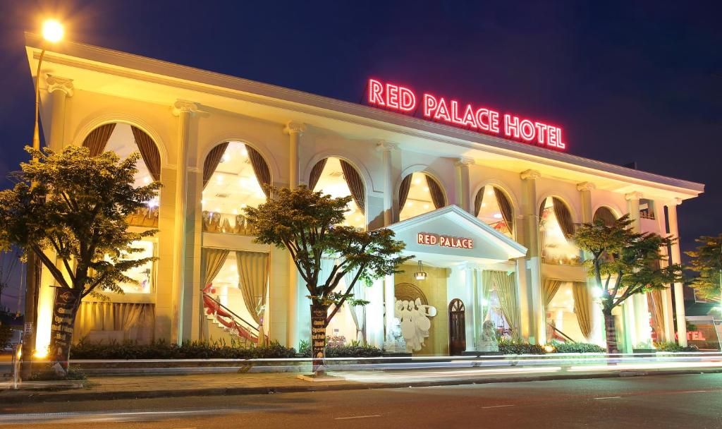 Review Khách sạn Red Palace: Thiết kế sang trọng giữa lòng Đà Nẵng, điểm dừng chân lý tưởng cho kỳ nghỉ của bạn