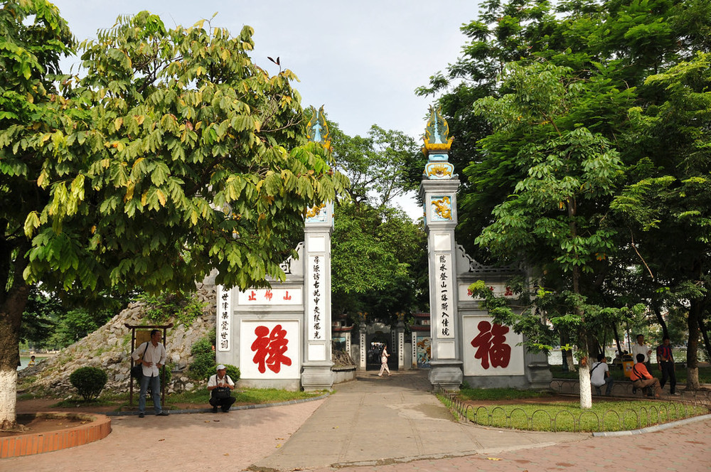 Hồ Hoàn Kiếm: “trái tim” thủ đô qua lăng kính du lịch