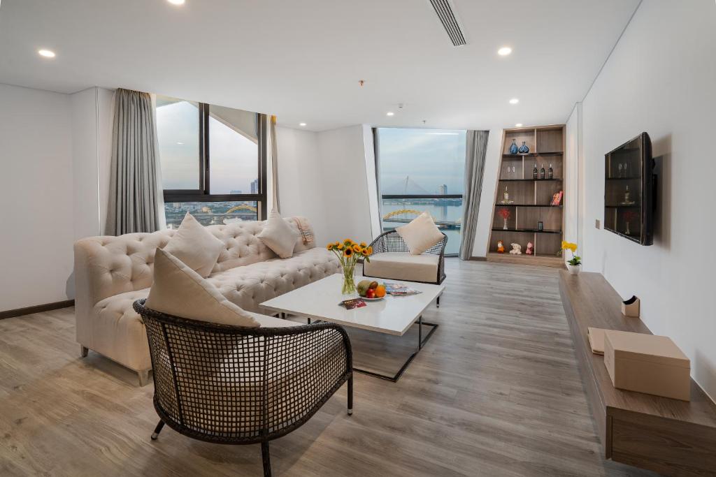 Review Haian Riverfront Hotel Da Nang: Khách sạn view sông Hàn sang trọng giữa trung tâm Đà Nẵng