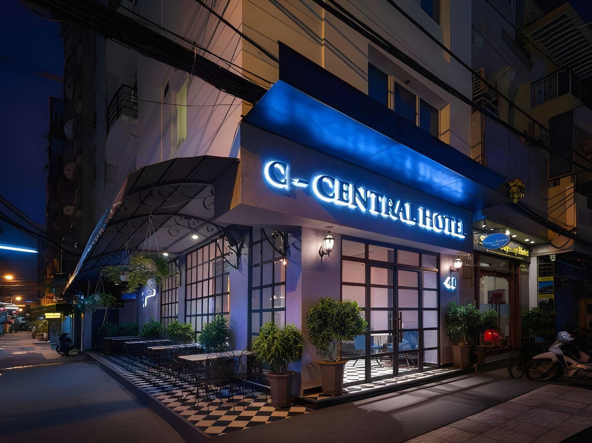 Review Khách sạn C Central: Ẩn số lưu trú giữa nhịp sống sôi động phố Tây Sài Gòn