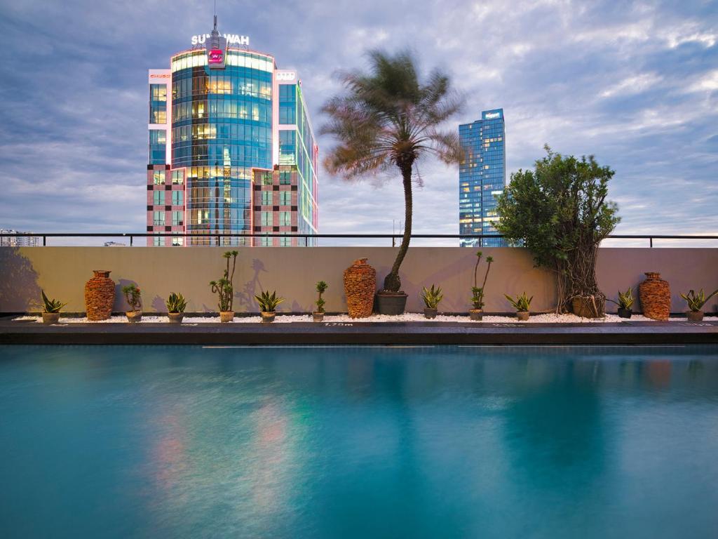 Review Khách sạn Palace Saigon: Điểm dừng chân thanh lịch giữa trái tim Sài Gòn hoa lệ