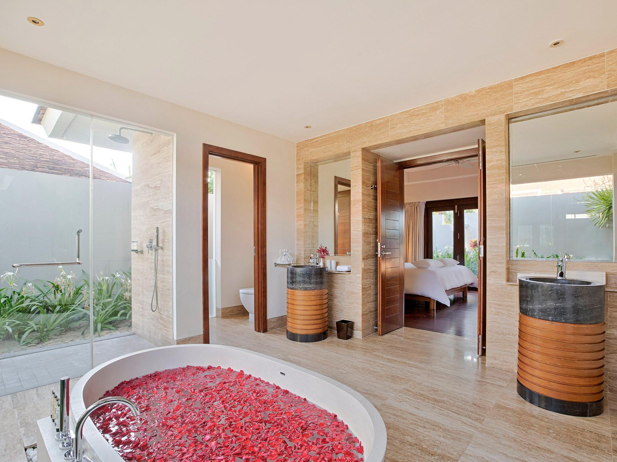 Review Pullman Danang Beach Resort: Trải Nghiệm Nghỉ Dưỡng Đẳng Cấp 5 Sao Bên Bờ Biển Đà Nẵng