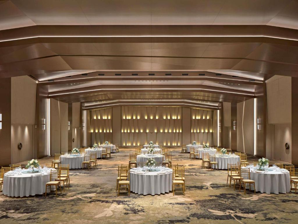 Review Pullman Danang Beach Resort: Trải Nghiệm Nghỉ Dưỡng Đẳng Cấp 5 Sao Bên Bờ Biển Đà Nẵng