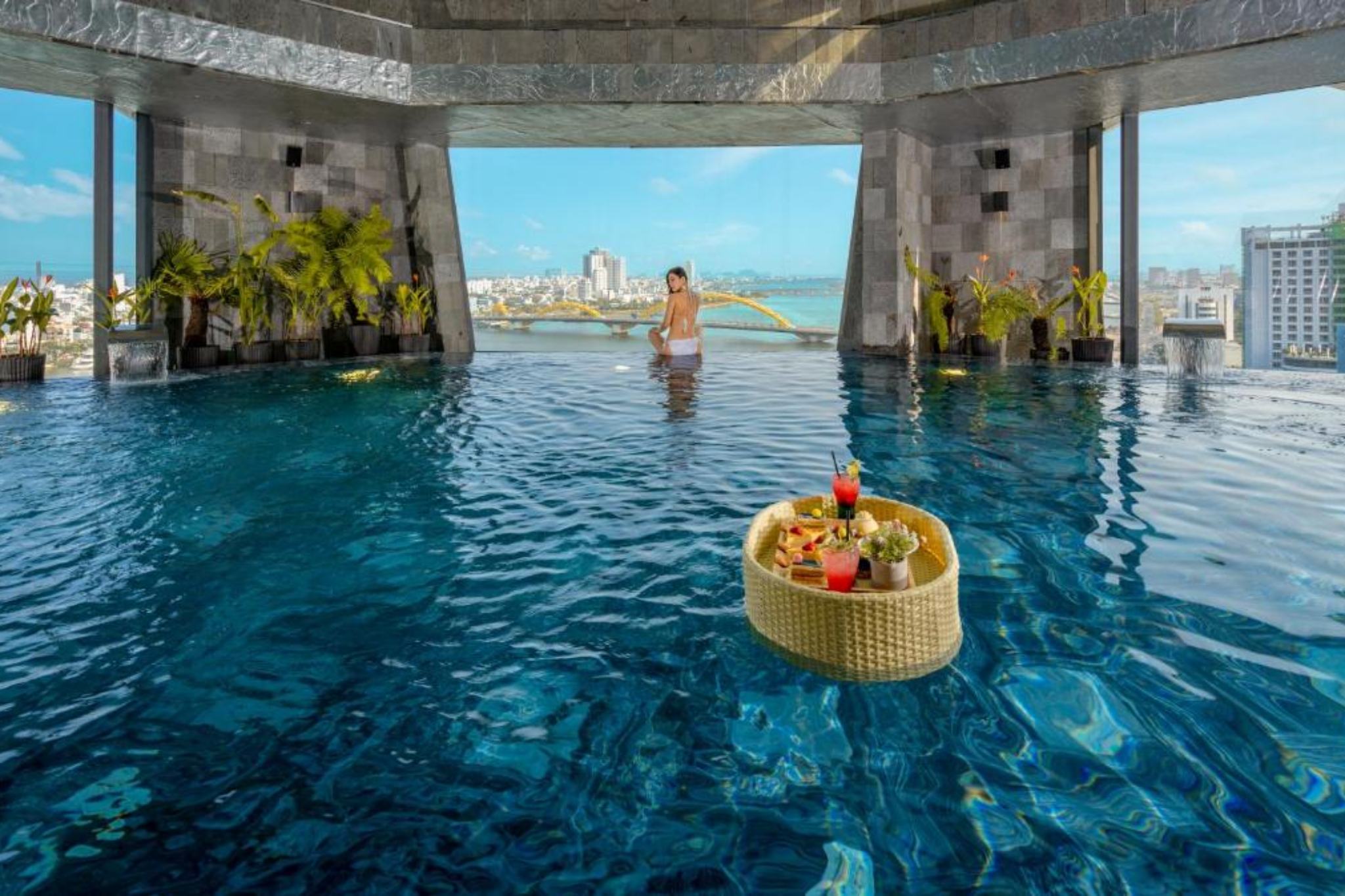 Top 12 khách sạn gần Cầu Rồng Đà Nẵng thuận tiện check-in, ngắm cảnh và di chuyển