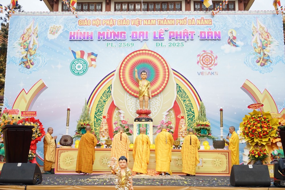 Chùa Bà Đa Ở Đà Nẵng: Điểm đến tâm linh thanh tịnh và những mẫu văn khấn thường dùng