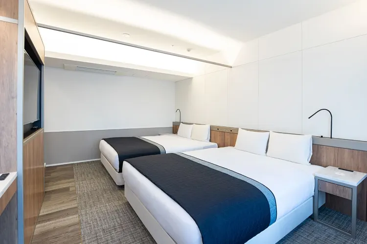 Diamond Crown 2 Hotel: Review chi tiết phòng nghỉ, tiện ích và giá phòng tại TP.HCM