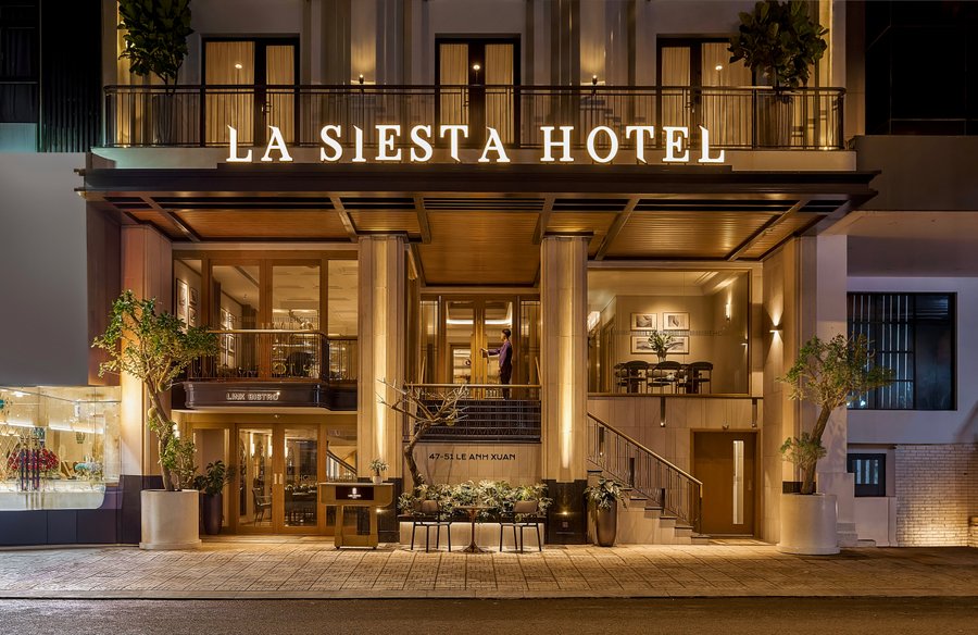 La Siesta hotel: Review chi tiết phòng nghỉ, tiện ích và giá phòng tại trung tâm TP.HCM