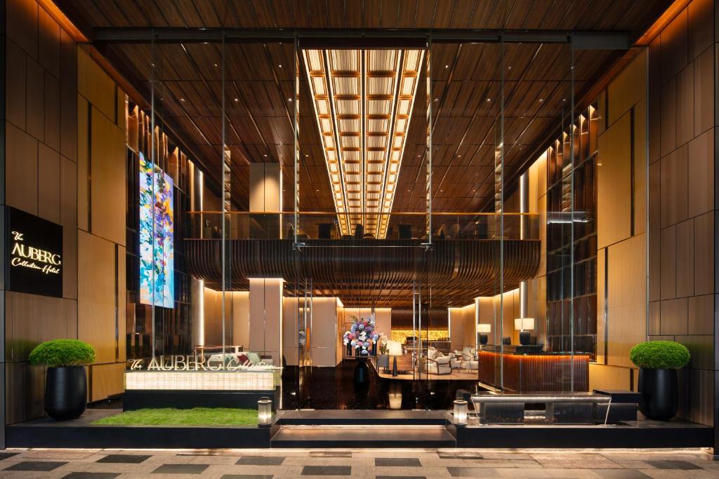 The Auberg Collection Hotel: Review chi tiết phòng nghỉ, tiện ích và giá phòng tại TP.HCM
