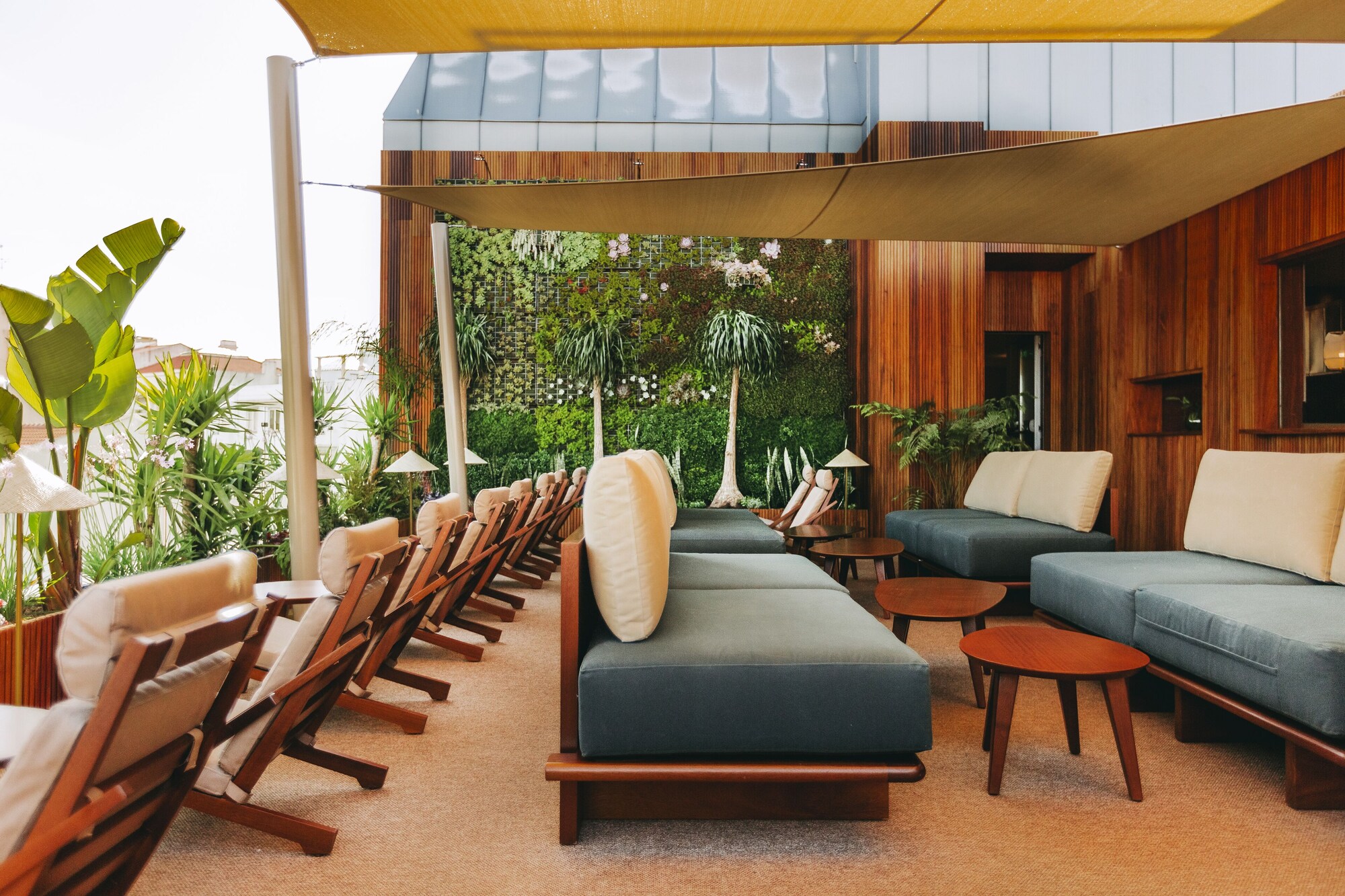 Vintage Hotel & Spa: Review chi tiết phòng nghỉ, tiện ích và giá phòng tại TP.HCM